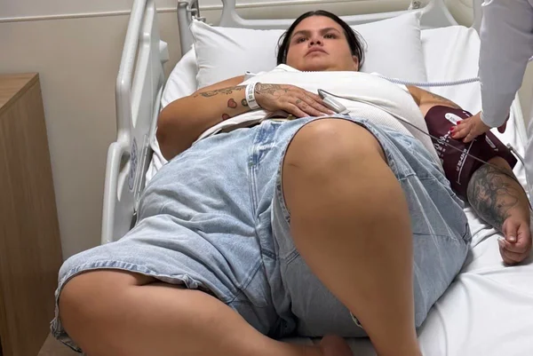 Thais Carla é internada e desabafa: “Dor que nunca senti”