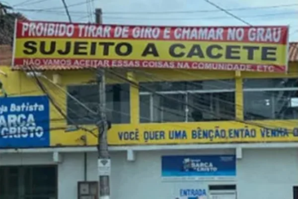 Faixa contra motociclistas PCC Vitória