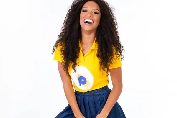 Camila Lobo