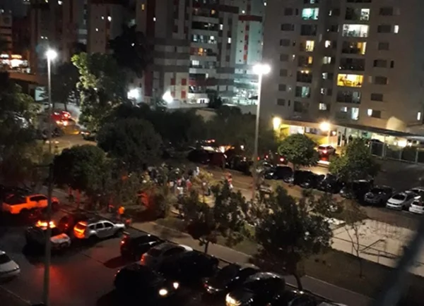 Homem de 38 anos leva quatro tiros em frente a prédio de Águas Claras