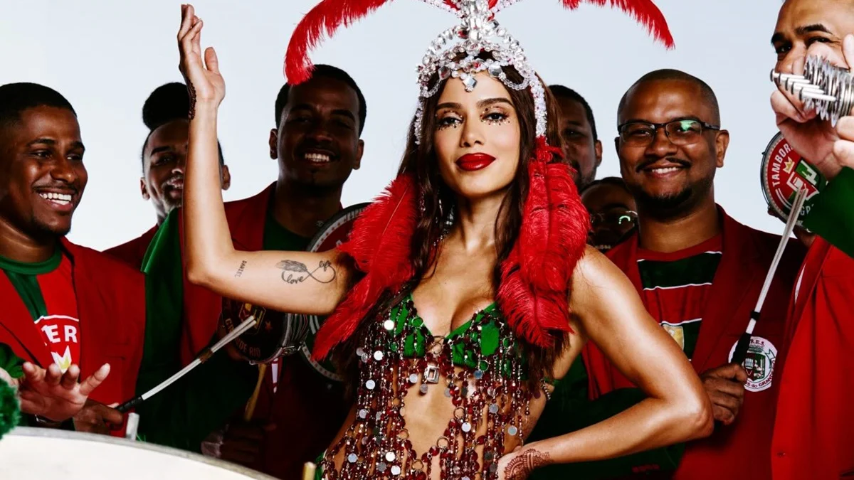 Anitta é apresentada como nova rainha de bateria da Grande Rio