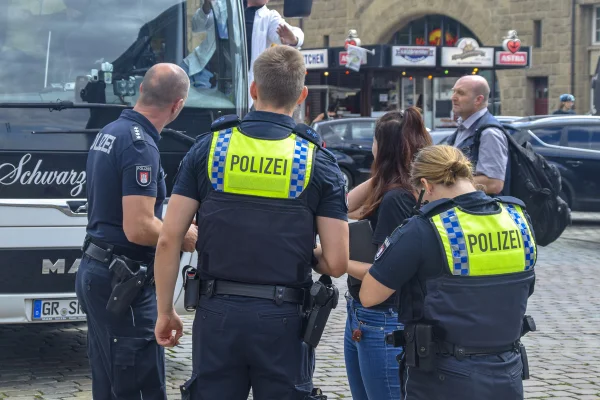 Imagem colorida, Contingente adicional de 2.000 a 3.000 policiais federais será acrescentado aos 11.000 já alocados nas fronteiras alemãs- Metrópoles