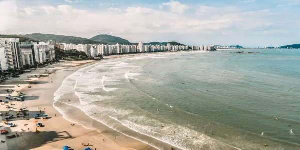 Famoso triplex do Guarujá ficará disponível para estadia por dois dias