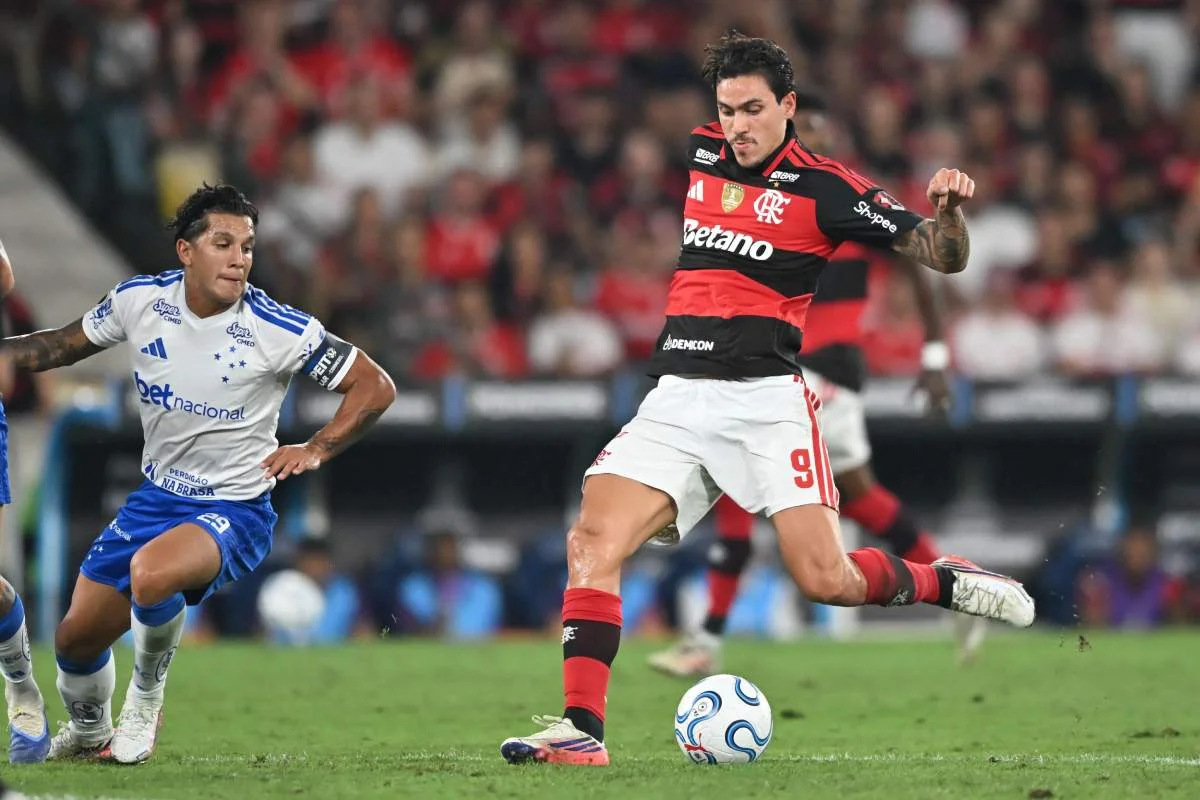 Cruzeiro e Flamengo se enfrentam novamente, desta vez pela 24ª rodada do Campeonato Brasileiro Cruzeiro e Flamengo se enfrentam novamente, desta vez pela 24ª rodada do Campeonato Brasileiro