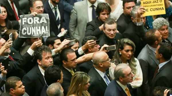 Eduardo Cunha tem mandato cassado na Câmara dos Deputados