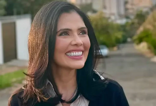 mulher sorrindo