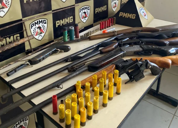 Operação Agrogerais Segura 2026, com o cumprimento de seis mandados de busca e apreensão armas e munição apreendidos