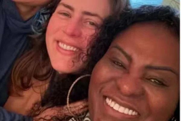 Foto colorida de Lu Andrade e Karin Hils - Metrópoles