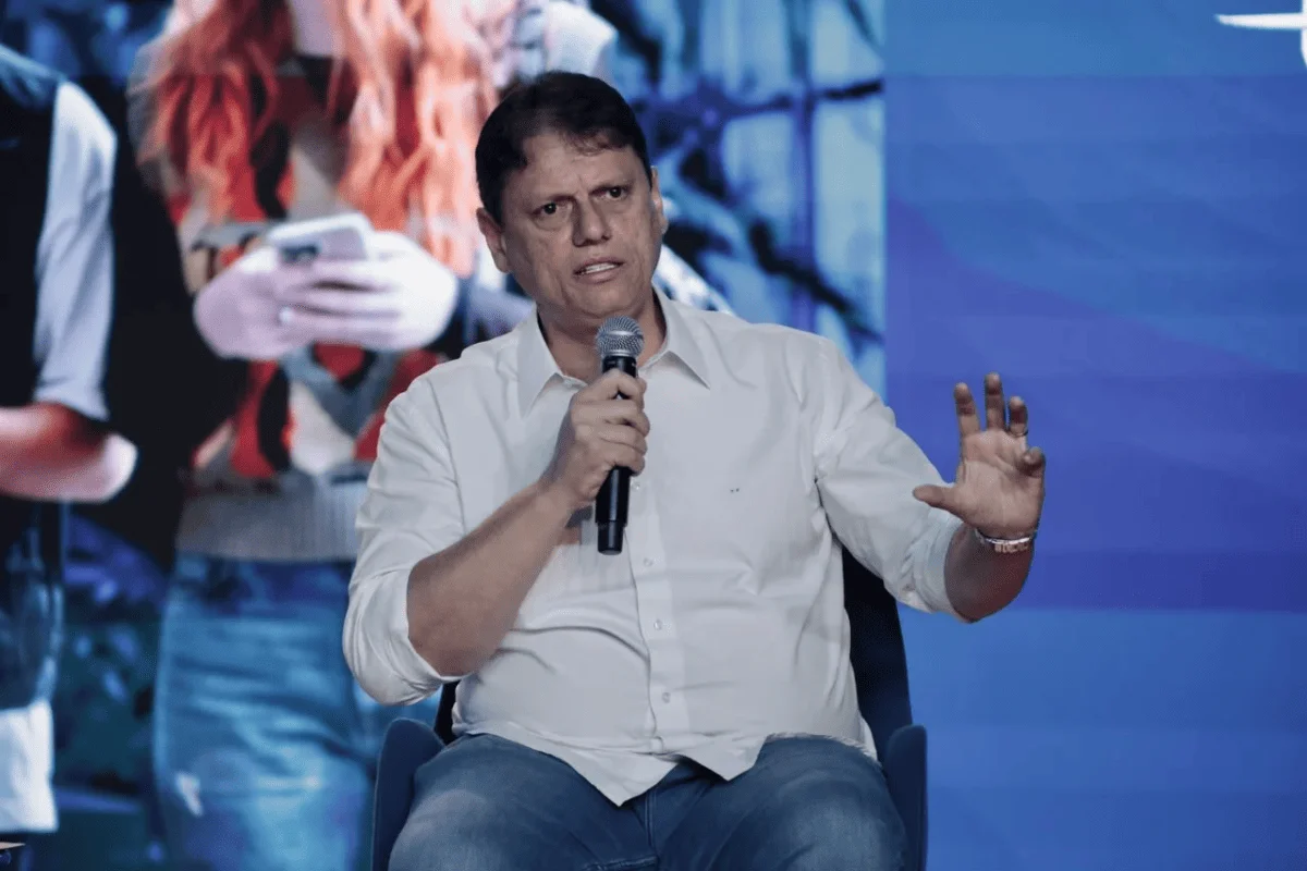 Em meio à greve, governador prometeu reformulação no plano de carreira dos professores das Etecs, mas evitou falar sobre reajuste salarial Em meio à greve, governador prometeu reformulação no plano de carreira dos professores das Etecs, mas evitou falar sobre reajuste salarial