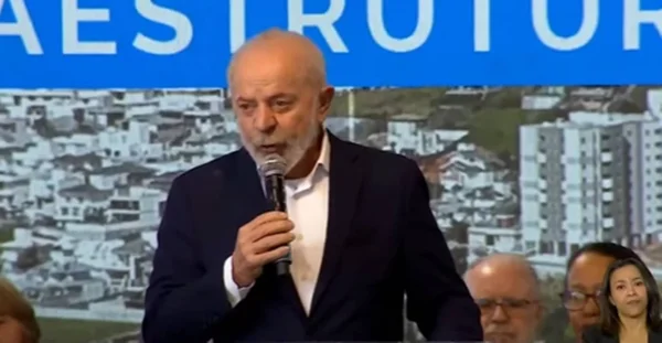 Lula em inauguração de obra em Florianópolis - Metrópoles