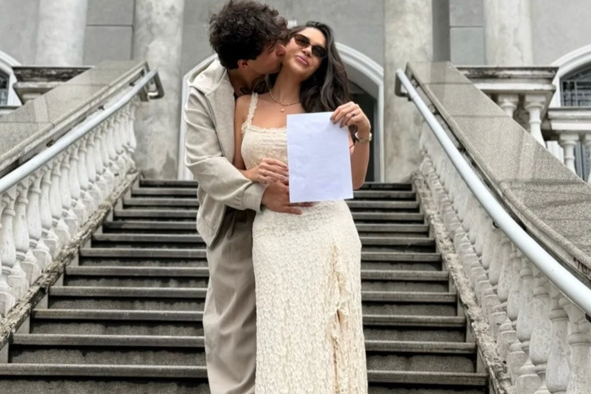 Gizelly Bicalho se declara para Caue Fantin após casamento secreto Gizelly Bicalho se declara para Caue Fantin após casamento secreto