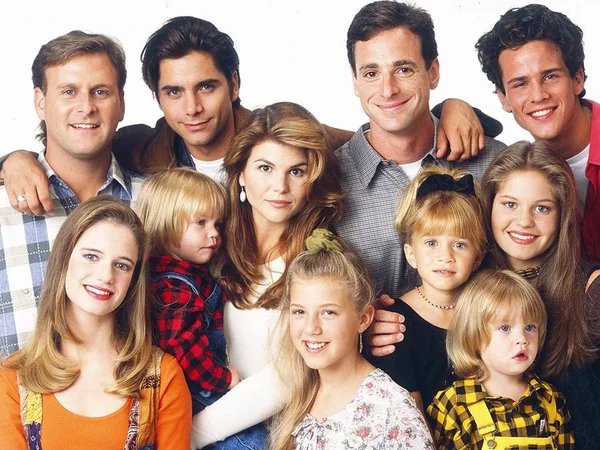 Continuação da série “Três É Demais”, “Fuller House” ganha teaser e data de estreia