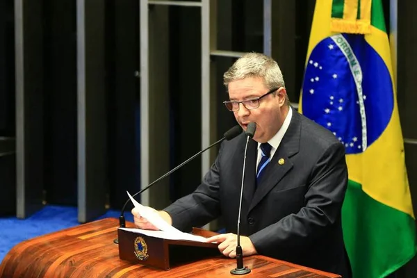 Anastasia: pedaladas antigas não são questionadas porque ninguém sabia
