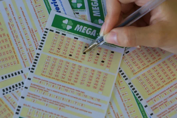 Bilhete da Mega - Metrópoles