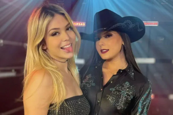 foto colorida de Melody e Ana Castela - Metrópoles
