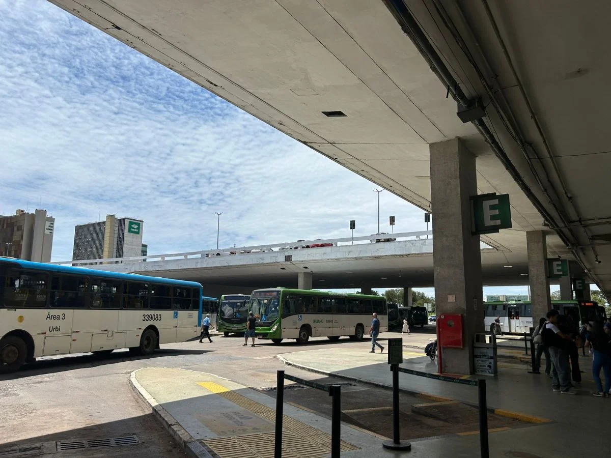 Rodoviários suspendem greve após acordo com as empresas de ônibus - imagem 1 Rodoviários suspendem greve após acordo com as empresas de ônibus - imagem 1