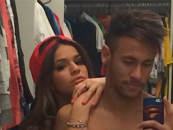 Eles curtem um flashback. Confira os casais famosos que reataram