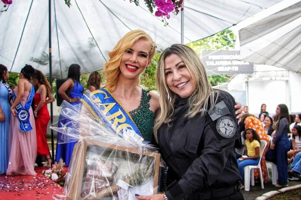 Foto colorida de Kat Torres no Miss TB 2024 - Metrópoles