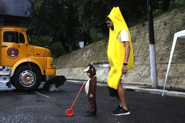 Desfile do bloco infantil Berço Elétrico, na Aclimação, zona sul de São Paulo, nesta manhã de domingo (19/2)