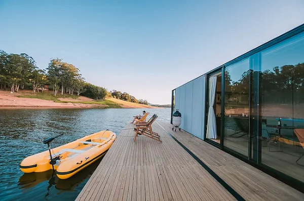 Mergulho na natureza: 4 casas flutuantes para se hospedar no Brasil