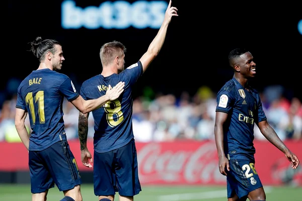 Com VAR, golaços e expulsão, Real Madrid vence Celta no Espanhol