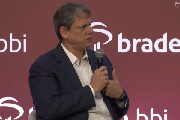 Tarcísio de Freitas