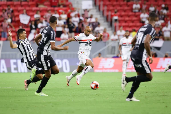 Em partida agitada, São Paulo e Inter de Limeira empatam em Brasília