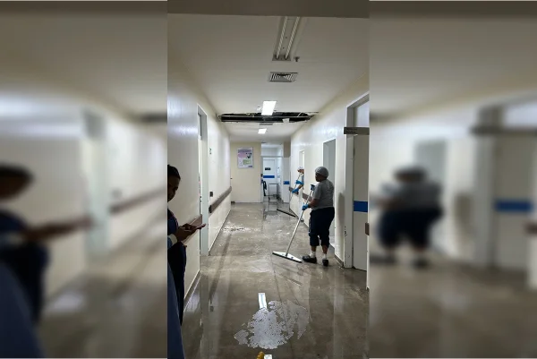 Teto cede e alaga hospital do df