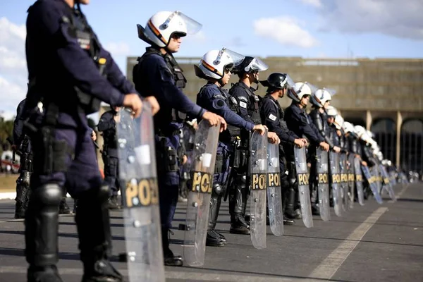 Sem promoções, policiais militares do DF falam em “operação tartaruga”