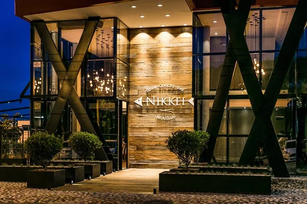 Nikkei abre as portas na orla do lago e tem noite de estreia badalada