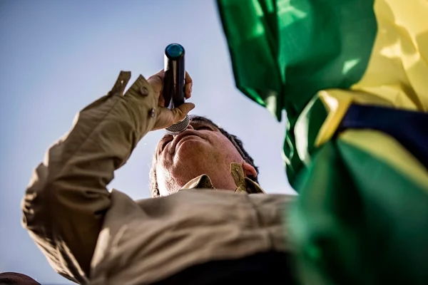 Bolsonaro a Lula: “Vagabundo tem que estar preso, não concorrendo”