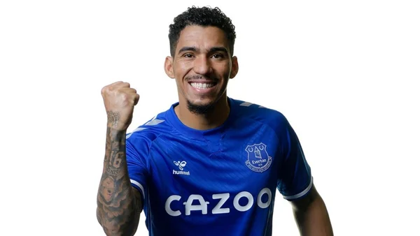 Allan acerta com o Everton até 2023 e Vasco deve receber R$ 4,5 milhões