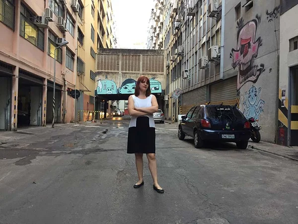 Curadora traz obras inéditas e chama artistas para ocuparem a CAL
