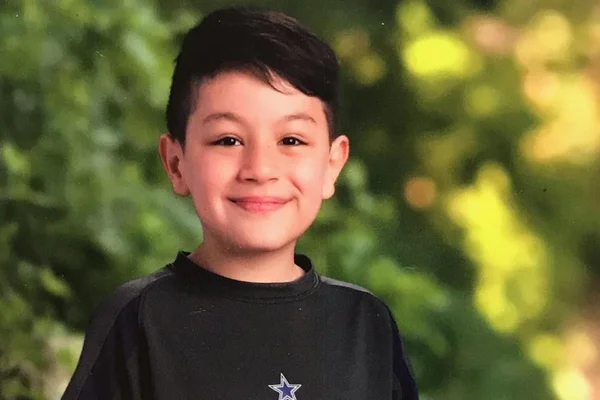 Mãe mata filho de 8 anos: “Demônios pediram para sacrificá-lo”