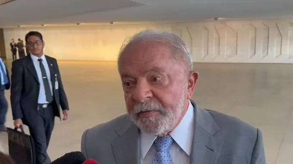 Lula sobre votação de PL das Fake News: “Procuro não me meter muito”