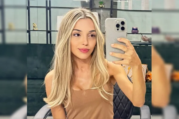 Empresária viraliza ao descobrir filho do marido durante separação