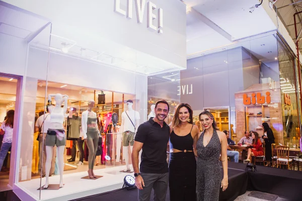 Claudia Salomão recebe convidados em evento de reinauguração da Live!