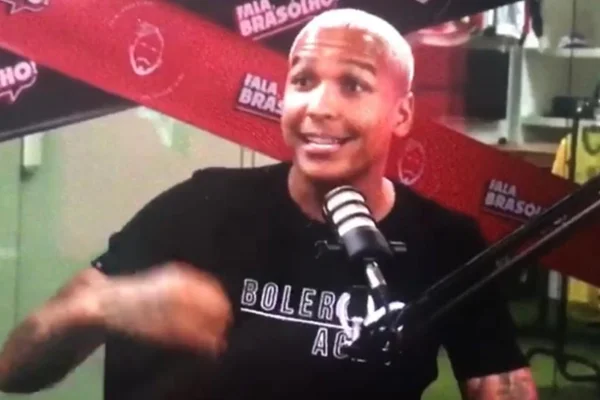 Vídeo: Deyverson para Neto: “Ganhou o quê, meu filho?” Neto respondeu