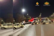 O motorista do veículo com drogas foi levado ao hospital, e posteriormente, liberado O motorista do veículo com drogas foi levado ao hospital, e posteriormente, liberado