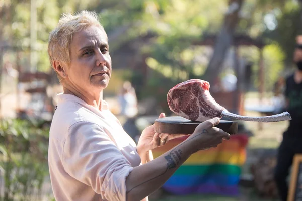 Chapada recebe novo restaurante sob o comando da chef Mara Alcamim