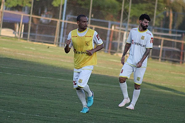 Figura importante do Brasiliense, Aldo busca confiança do treinador