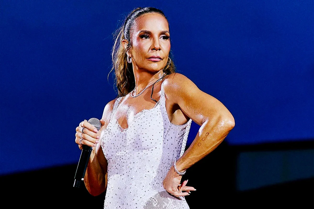 Ivete Sangalo em Ivete Clareou Ivete Sangalo em Ivete Clareou