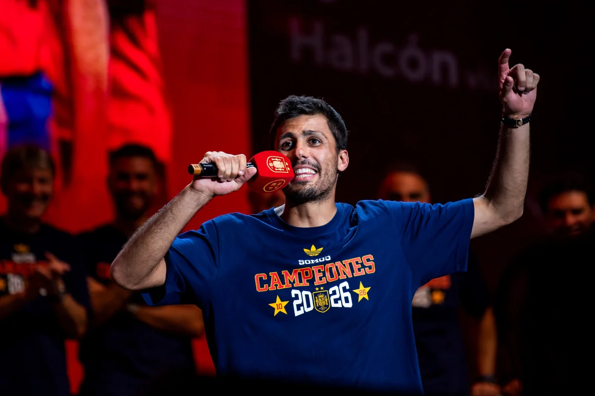 Barcelona formaliza proposta por Rodri e confia em acerto com City