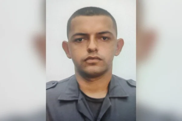 Foto colorida do soldado Lucas Lopes Bernardo, de 27 anos, que morreu atropelado ao tentar abordar um grupo de motociclistas em alta velocidade - Metrópoles