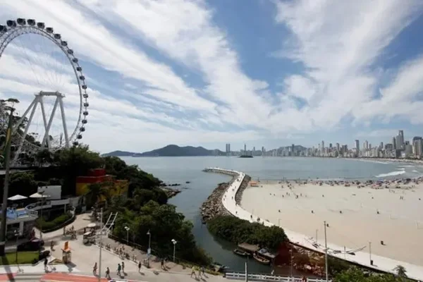 Começa corrida no mercado imobiliário para instalação de cassino em SC