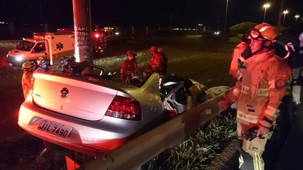 Acidente na BR-060 mata duas pessoas e deixa quatro feridas