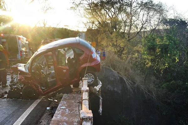 Cinco pessoas ficam feridas em acidente na Ponte São Bartolomeu, no DF