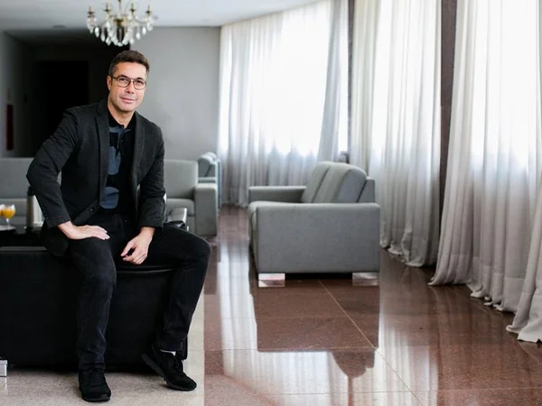 Fernando Torquatto vem a Brasília e fala de beleza e carreira