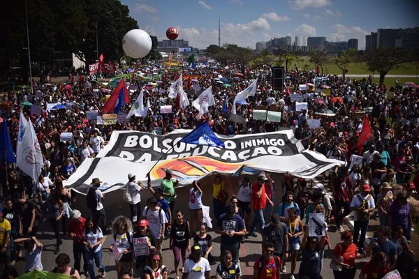 Governo tentará poupar Educação e Saúde do próximo bloqueio de recurso