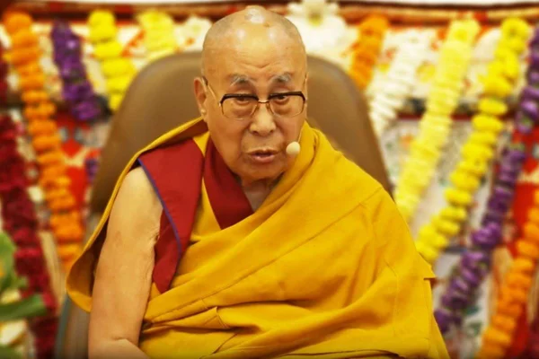 Imagem coolorida do Dalai Lama